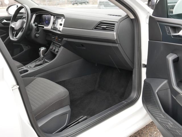 Certified 2024 Volkswagen Jetta S image 19