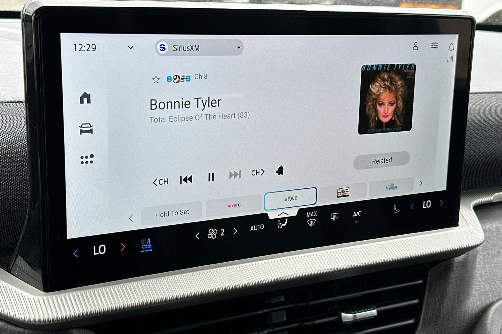Used 2025 Ford Explorer Platinum w/ LUX Leather Package AWD/4WD image 22