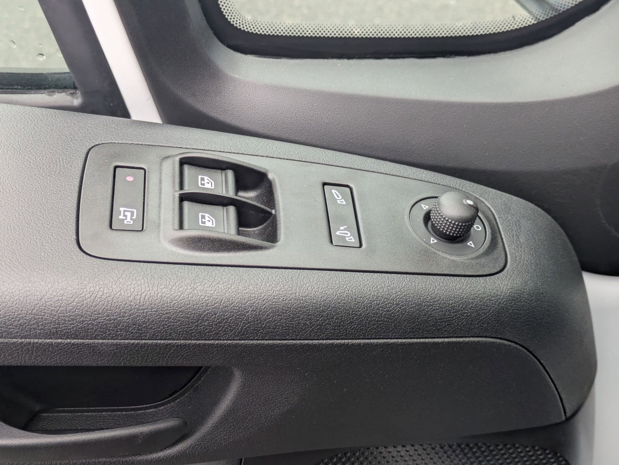 New 2026 RAM ProMaster 2500 w/ Convenience Group FWD image 11