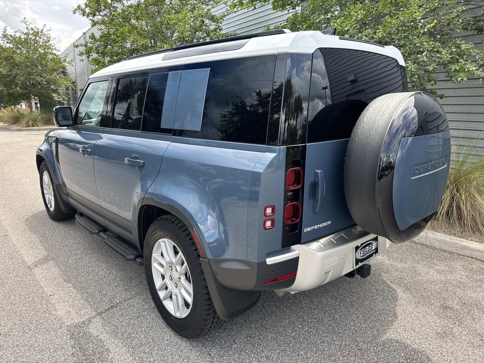 Certified 2025 Land Rover Defender 110 S AWD/4WD image 3