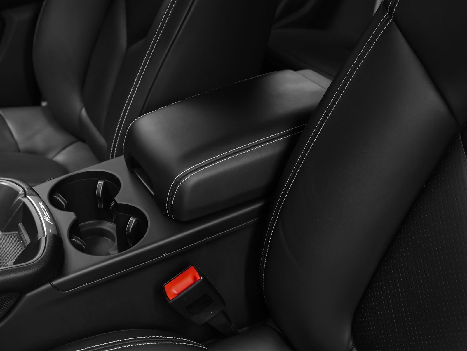 Certified 2023 Porsche Macan GTS image 39