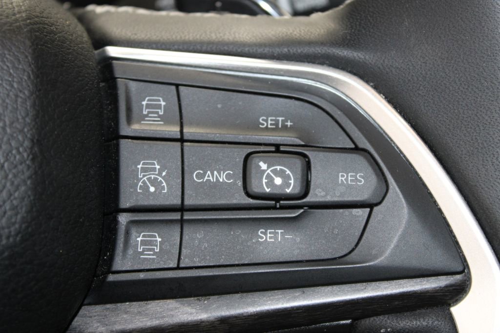 Used 2023 Jeep Grand Cherokee L Limited image 49