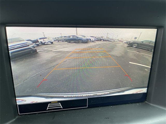 Used 2023 GMC Terrain SLE w/ Driver Convenience Package image 17