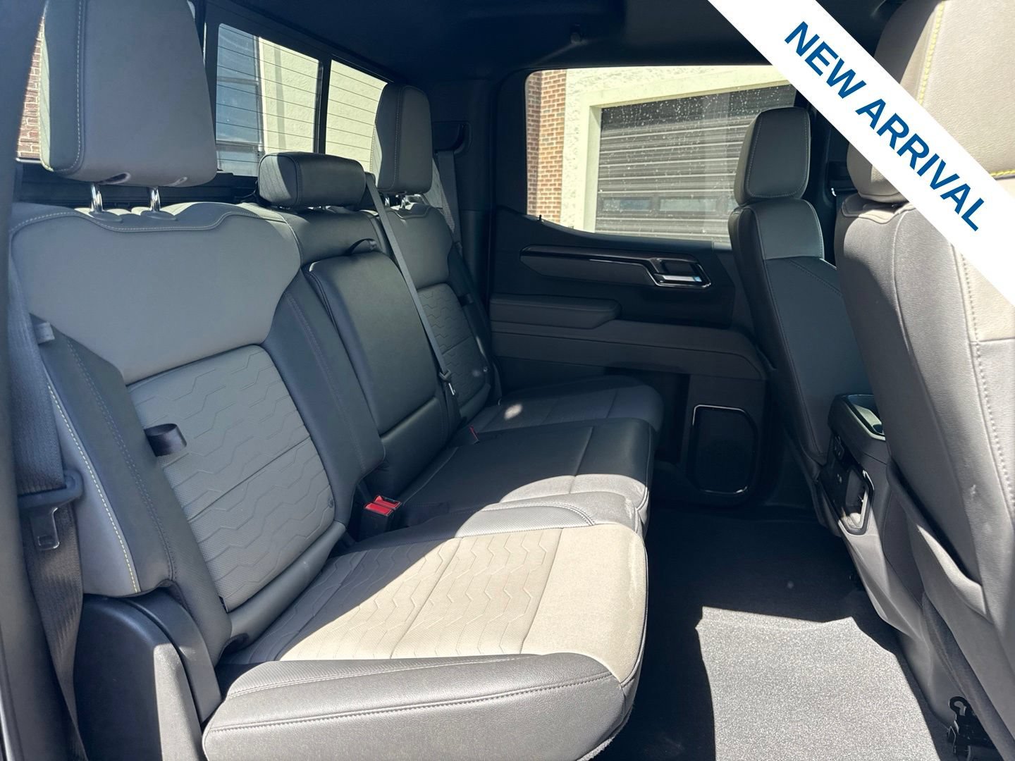 Used 2025 Chevrolet Silverado 1500 ZR2 w/ Technology Package AWD/4WD image 11
