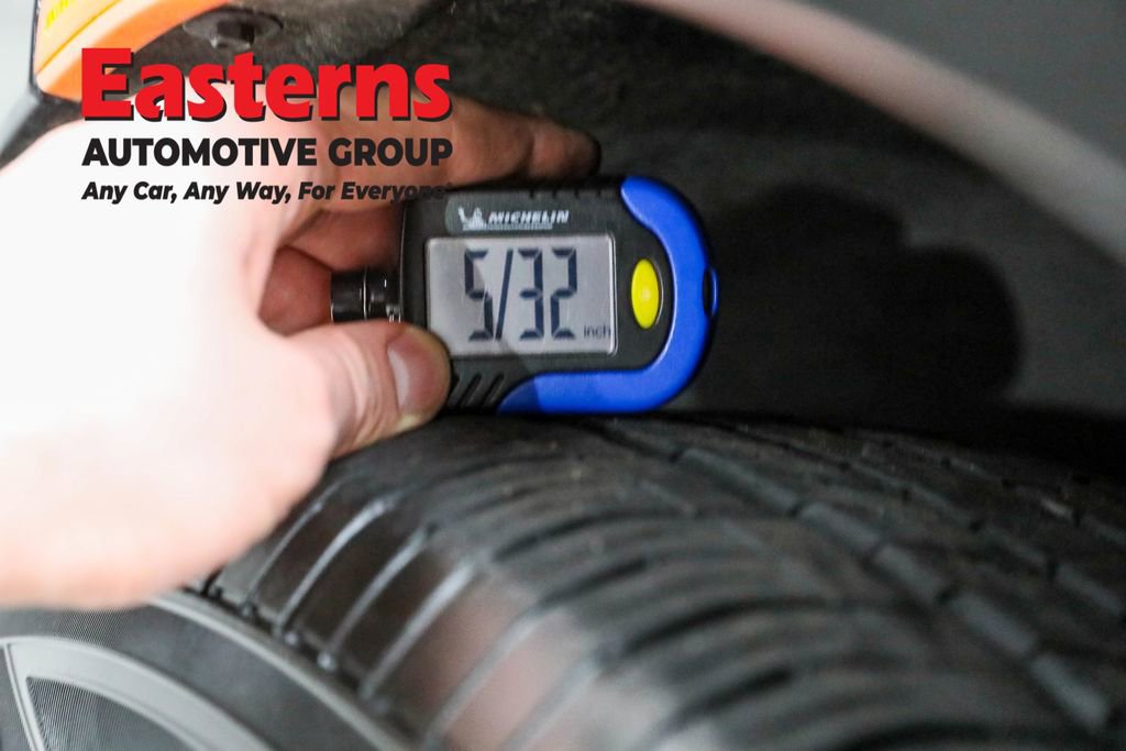 Used 2024 Chrysler Voyager LX image 26