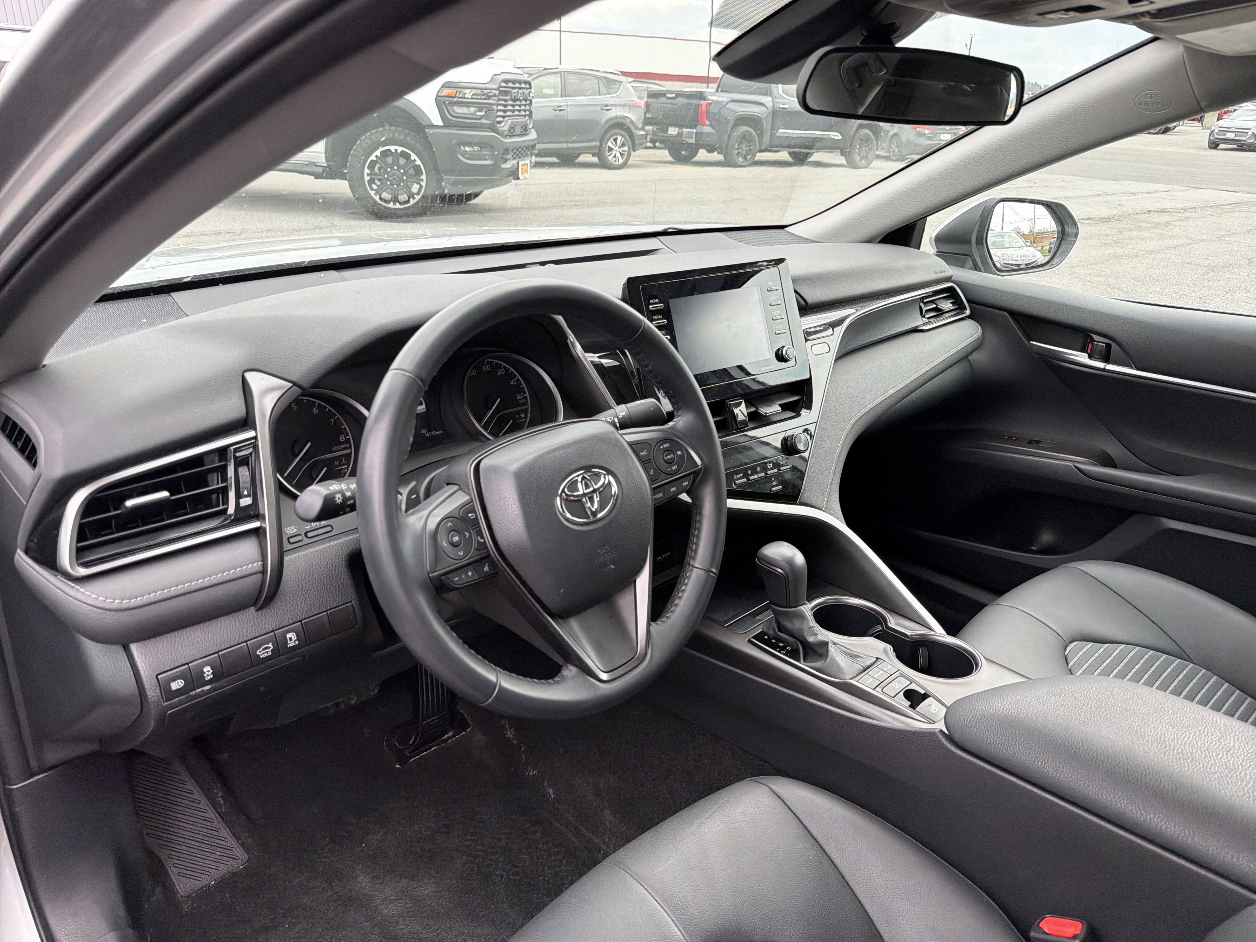 Used 2024 Toyota Camry SE AWD/4WD image 8