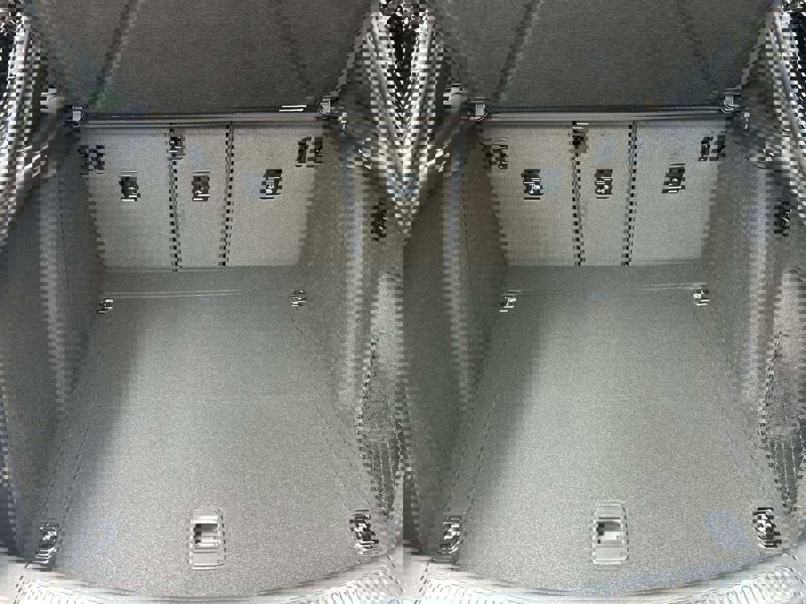 New 2026 Porsche Macan S image 16