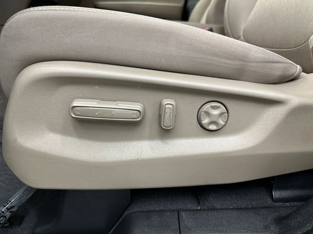 Used 2019 Honda Odyssey EX image 10