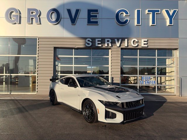 Used 2026 Ford Mustang Dark Horse SC w/ Carbon Fiber Exterior Package RWD image 1