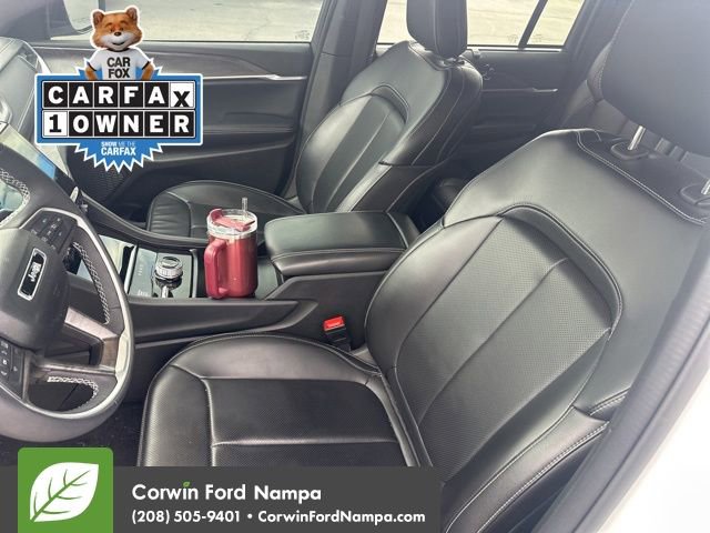 Used 2024 Jeep Grand Cherokee Limited w/ Luxury Tech Group II image 14