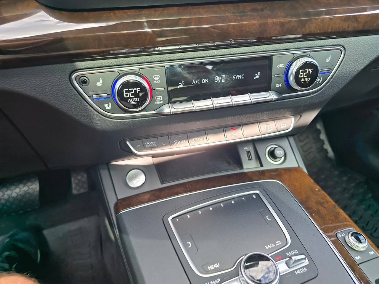 Used 2018 Audi Q5 2.0T Premium Plus w/ Premium Plus Package AWD/4WD image 28