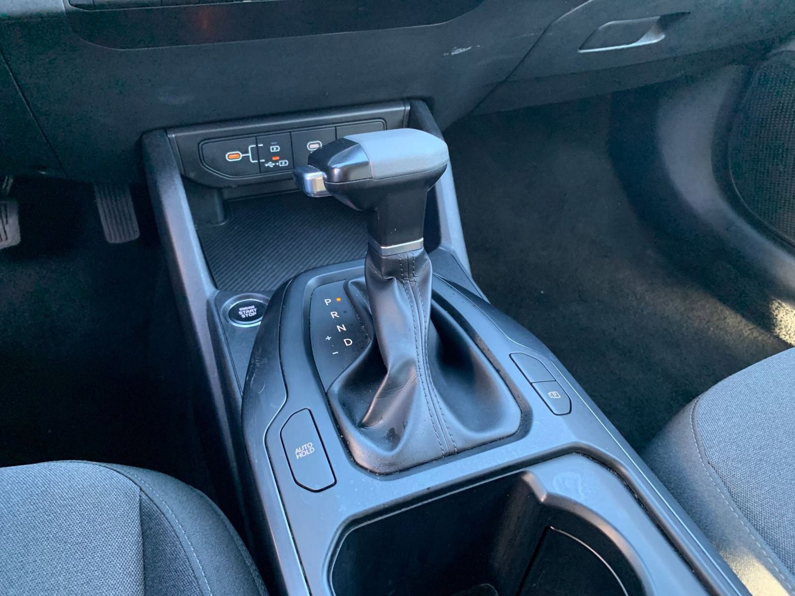 Used 2025 Kia K4 LXS image 40