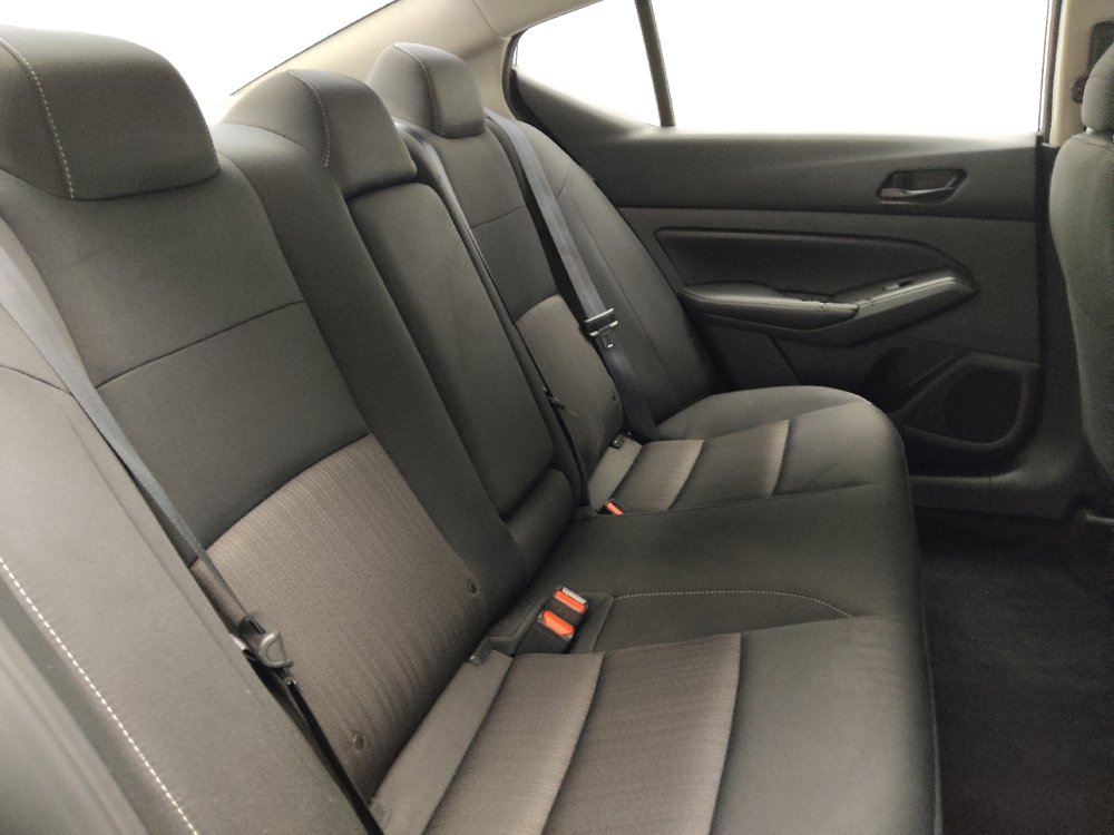 Used 2024 Nissan Altima 2.5 SV image 19