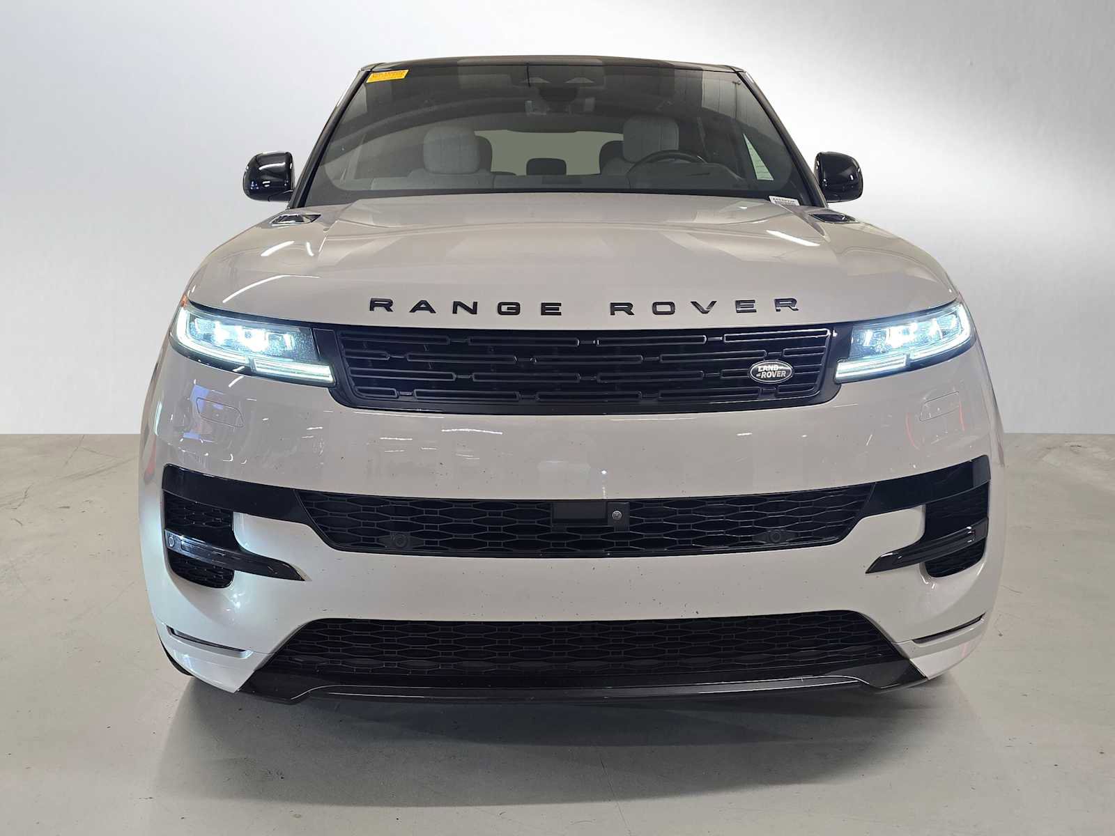 Used 2025 Land Rover Range Rover Sport Autobiography image 8