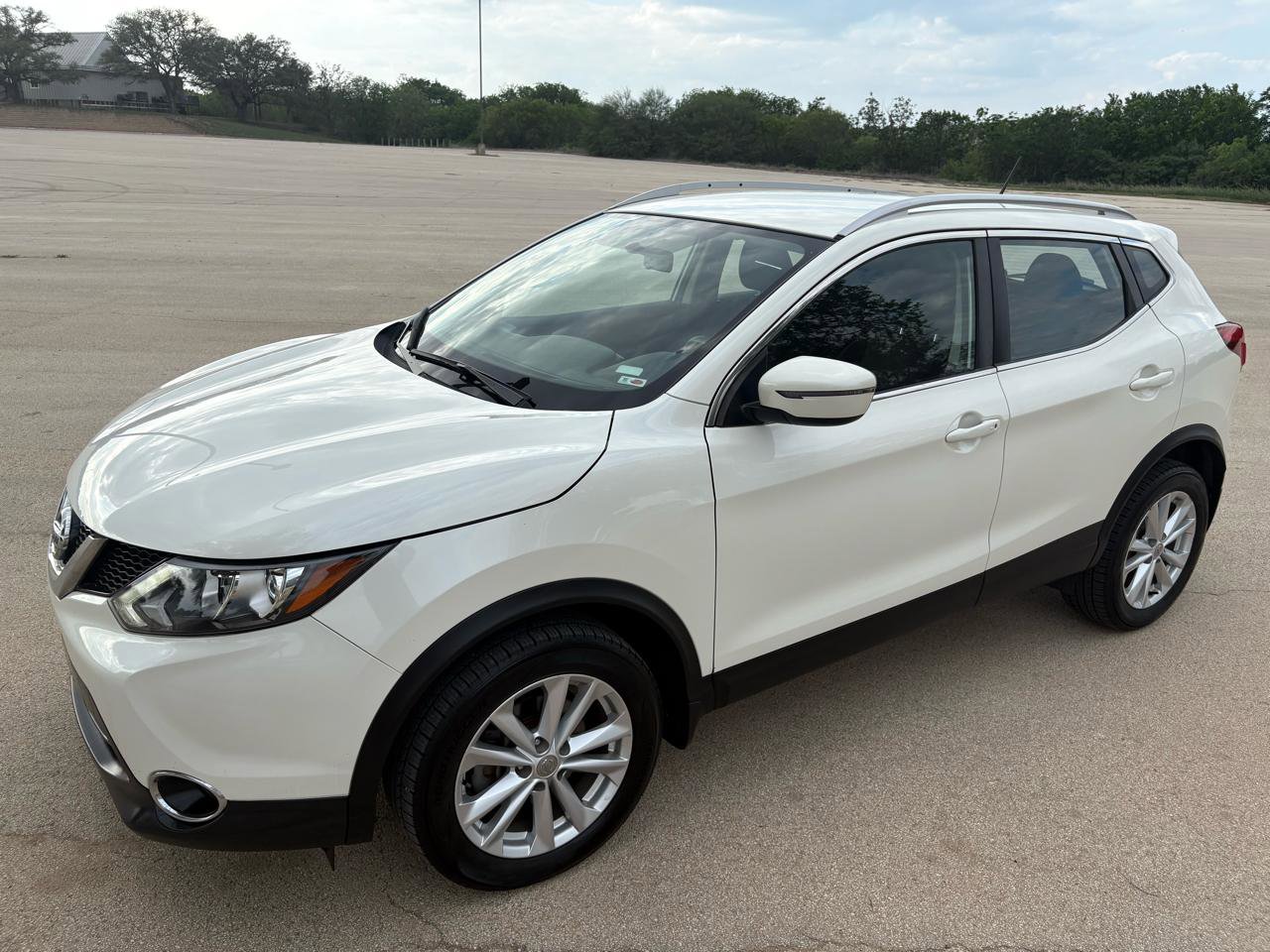 Used 2017 Nissan Rogue Sport SV w/ SV All-Weather Package AWD/4WD image 56