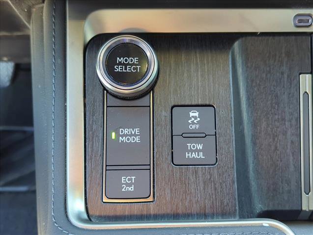 Used 2024 Lexus GX 550 image 19