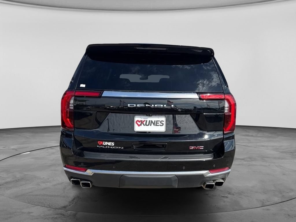 Used 2025 GMC Yukon XL Denali AWD/4WD image 14