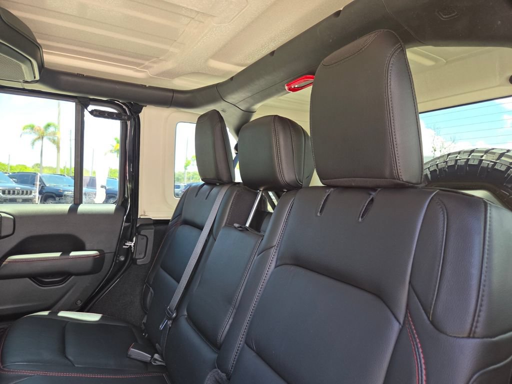 Used 2021 Jeep Wrangler Unlimited Rubicon AWD/4WD image 22