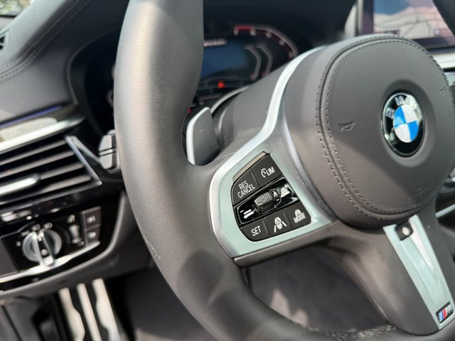 Used 2021 BMW M550i xDrive w/ Dynamic Handling Package AWD/4WD image 19