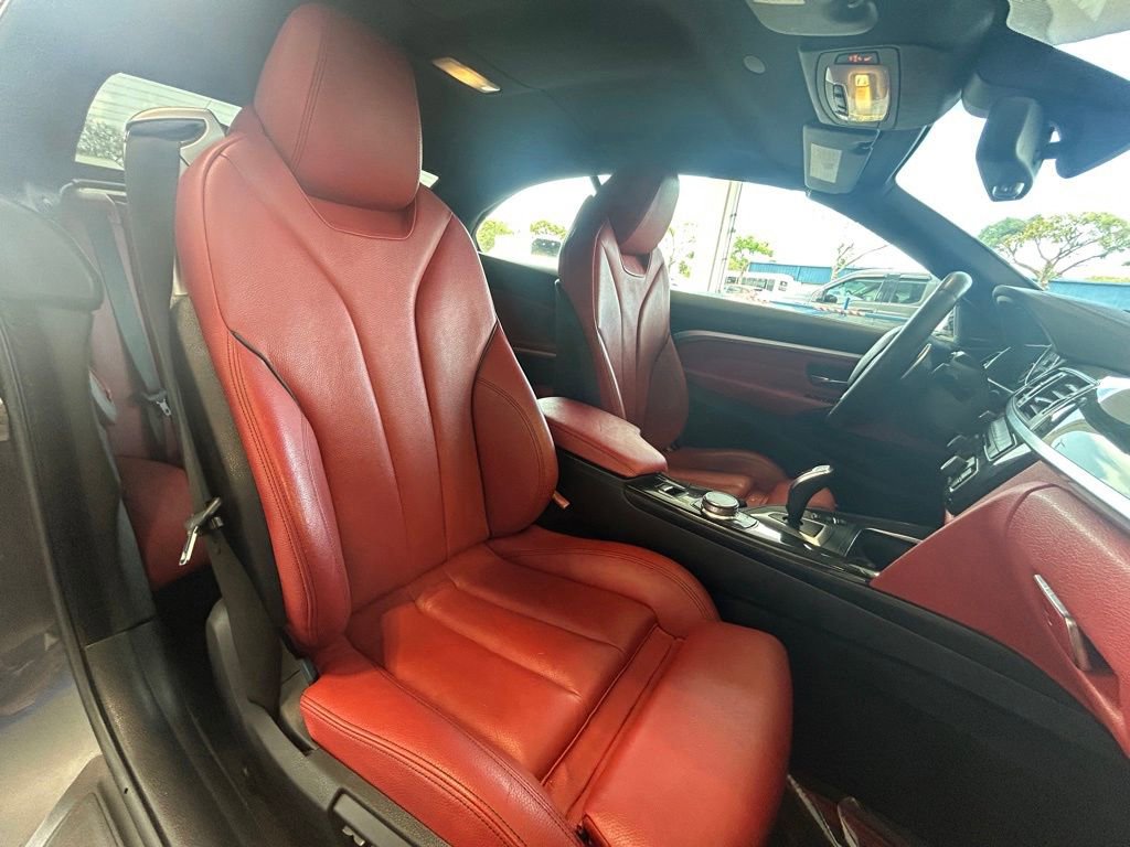 Used 2020 BMW 440i Convertible w/ M Sport Package RWD image 26