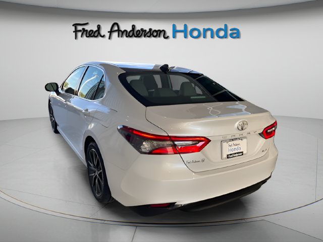 Used 2021 Toyota Camry XLE FWD image 6