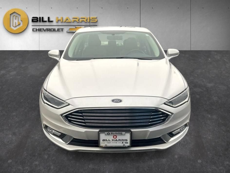 Used 2017 Ford Fusion SE w/ Fusion SE Technology Package FWD image 7
