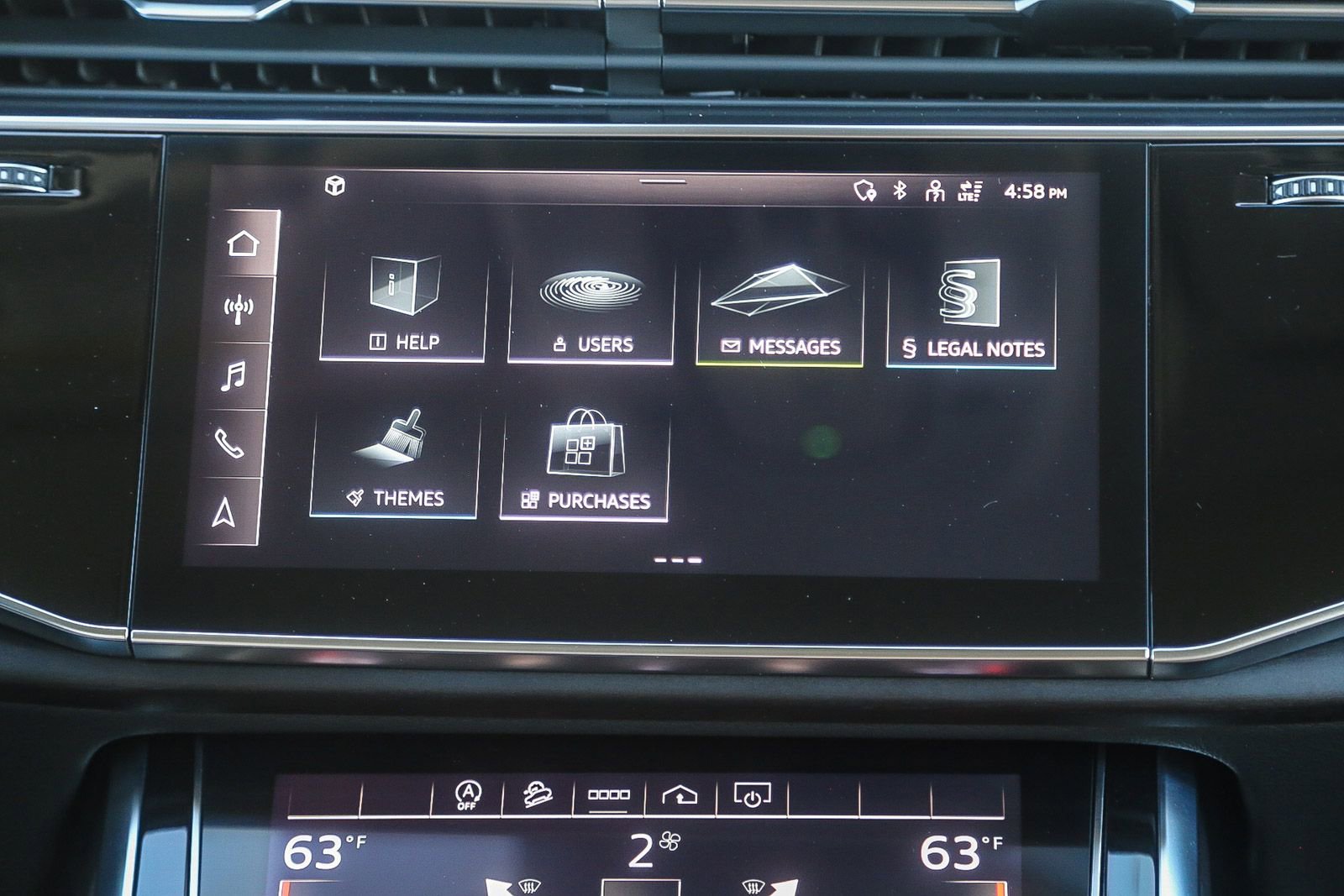 Used 2023 Audi Q8 Premium image 13