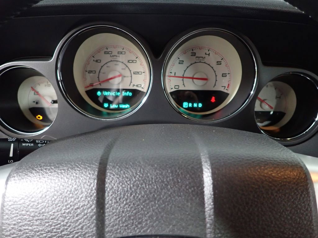 Used 2013 Dodge Challenger SXT Plus image 27