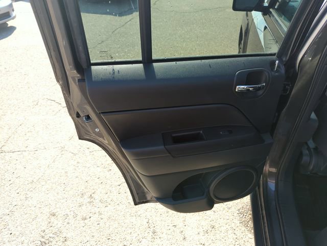 Used 2016 Jeep Patriot High Altitude image 14