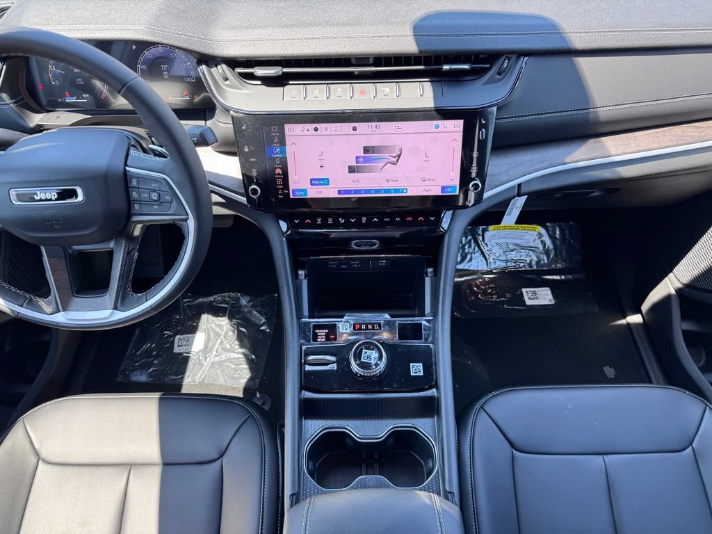 New 2026 Jeep Grand Cherokee Limited AWD/4WD image 11
