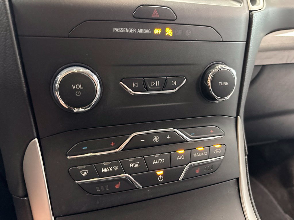 Used 2020 Ford Edge SEL AWD/4WD image 24