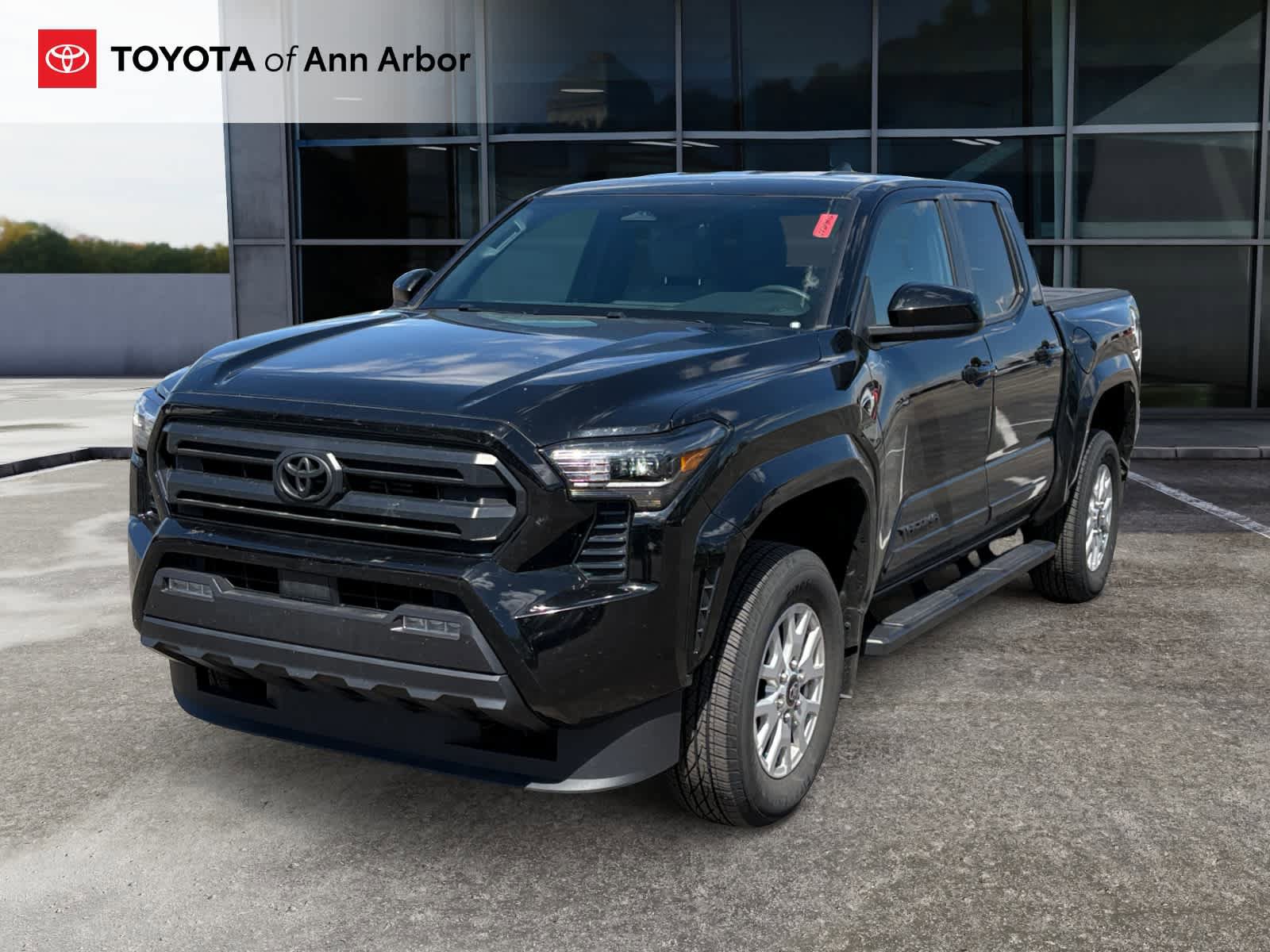 Used 2024 Toyota Tacoma SR5 AWD/4WD image 2
