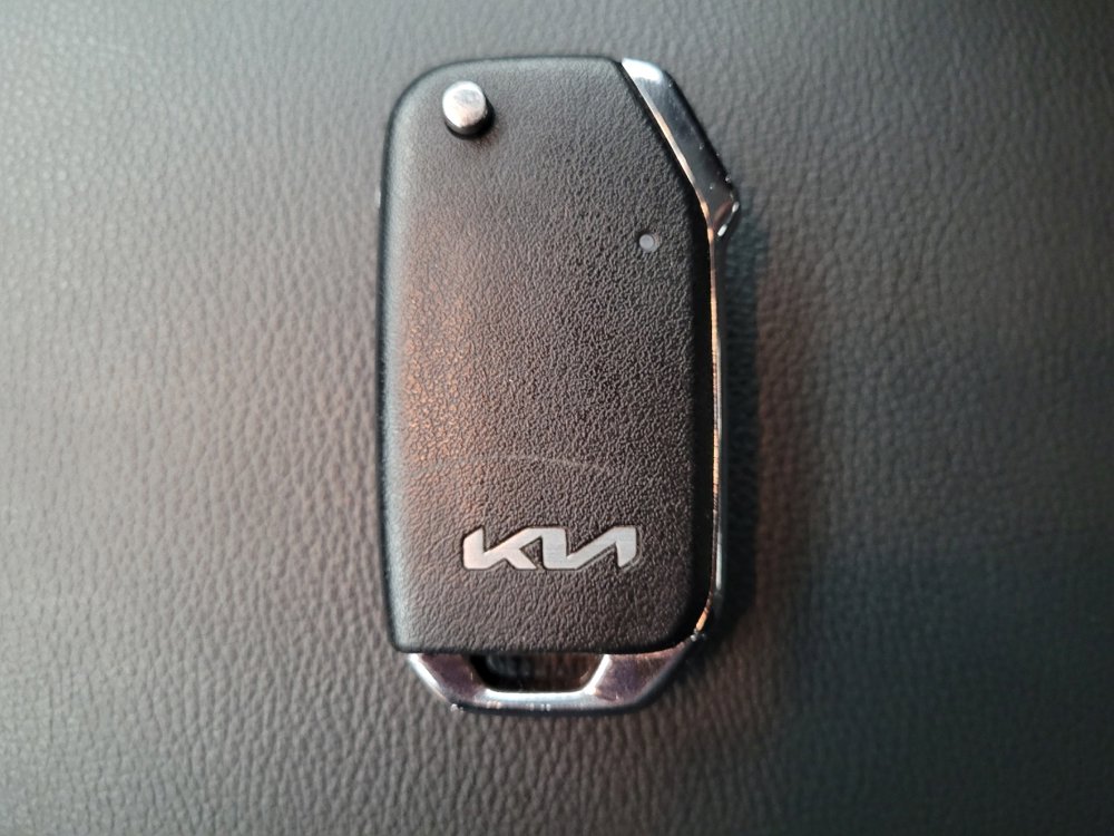 Used 2025 Kia Soul S image 32