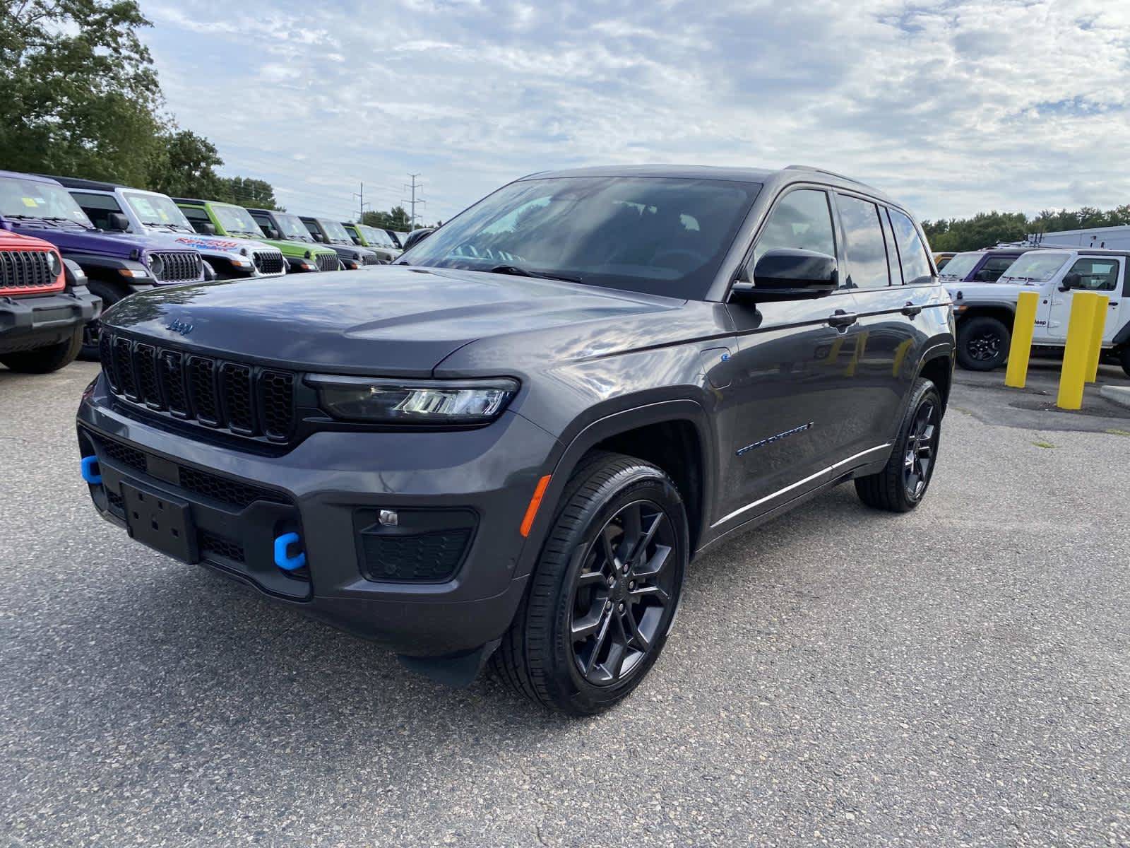 Used 2023 Jeep Grand Cherokee 30th Anniversary AWD/4WD image 10