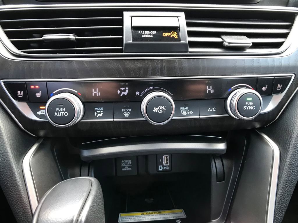 Used 2018 Honda Accord Touring image 21