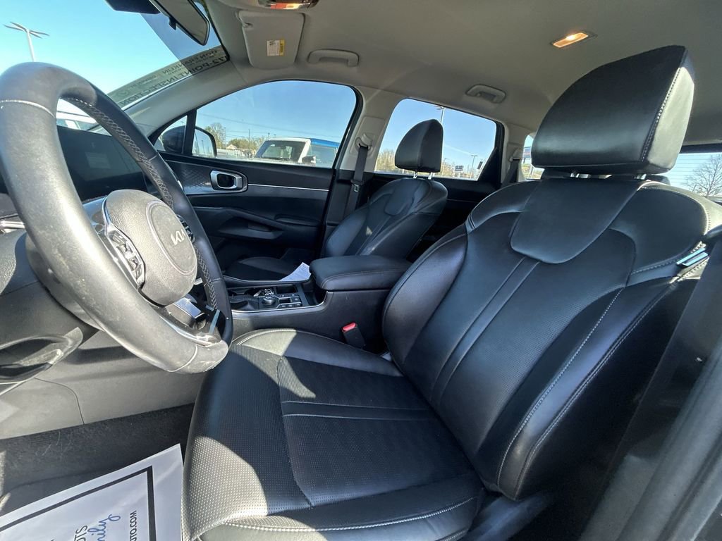 Used 2025 Kia Sorento S FWD image 17