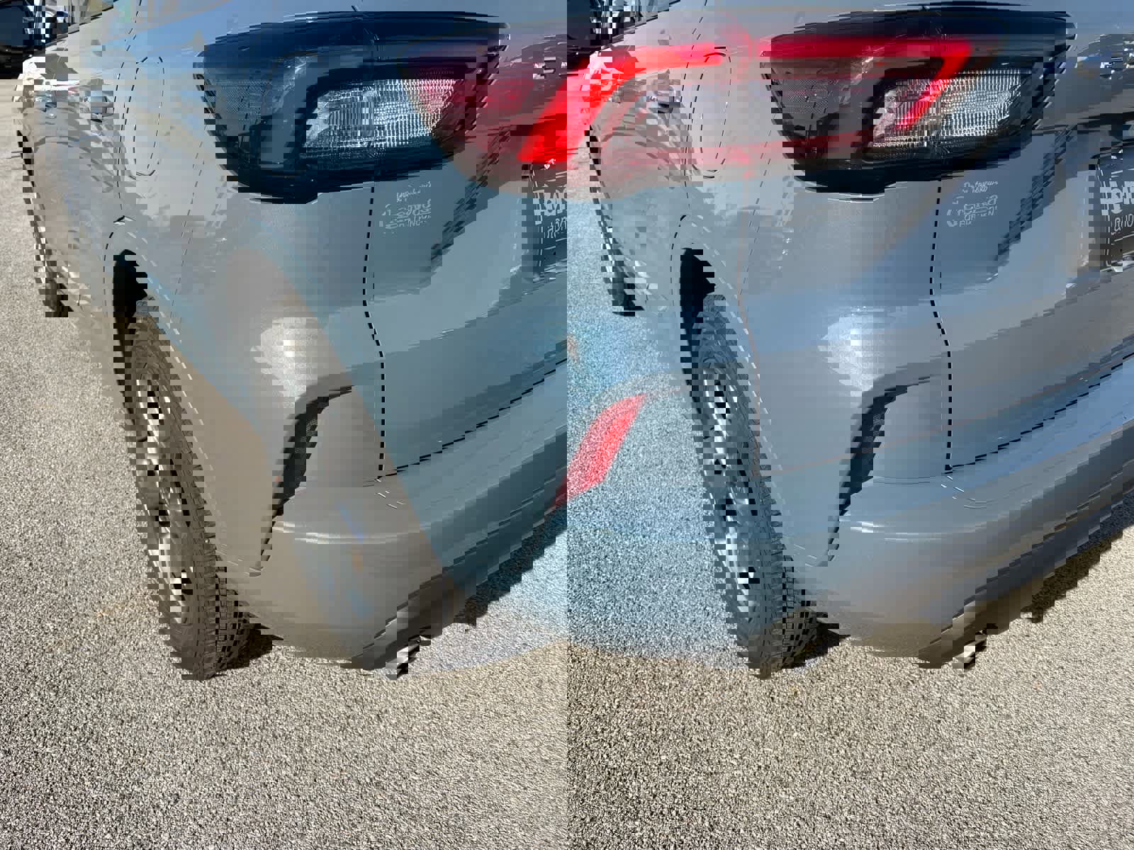 Used 2024 Ford Escape ST-Line image 23