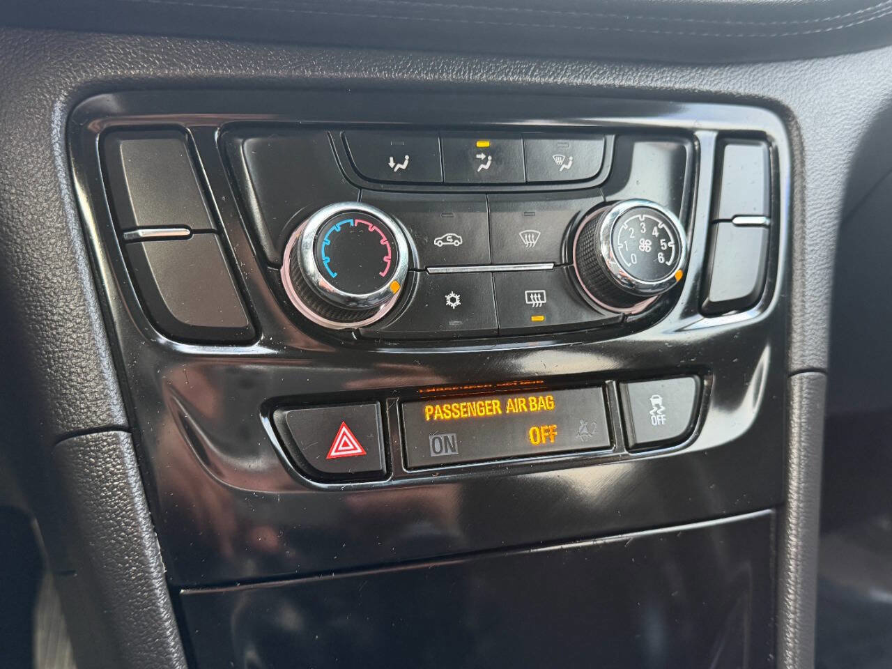 Used 2019 Buick Encore Preferred image 42