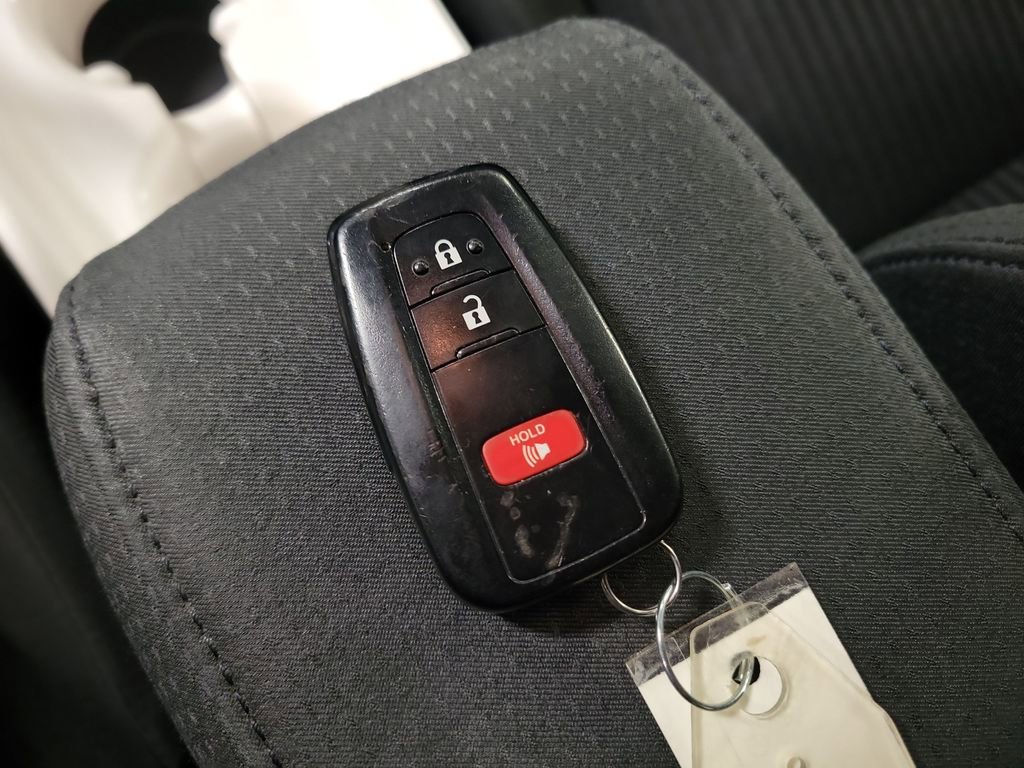 Used 2016 Toyota Prius Three image 15