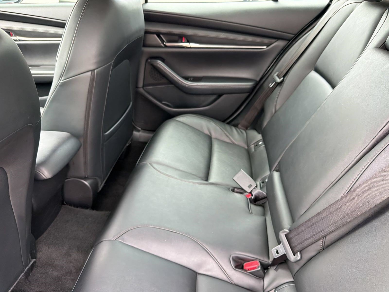 Used 2022 MAZDA MAZDA3 s FWD image 22