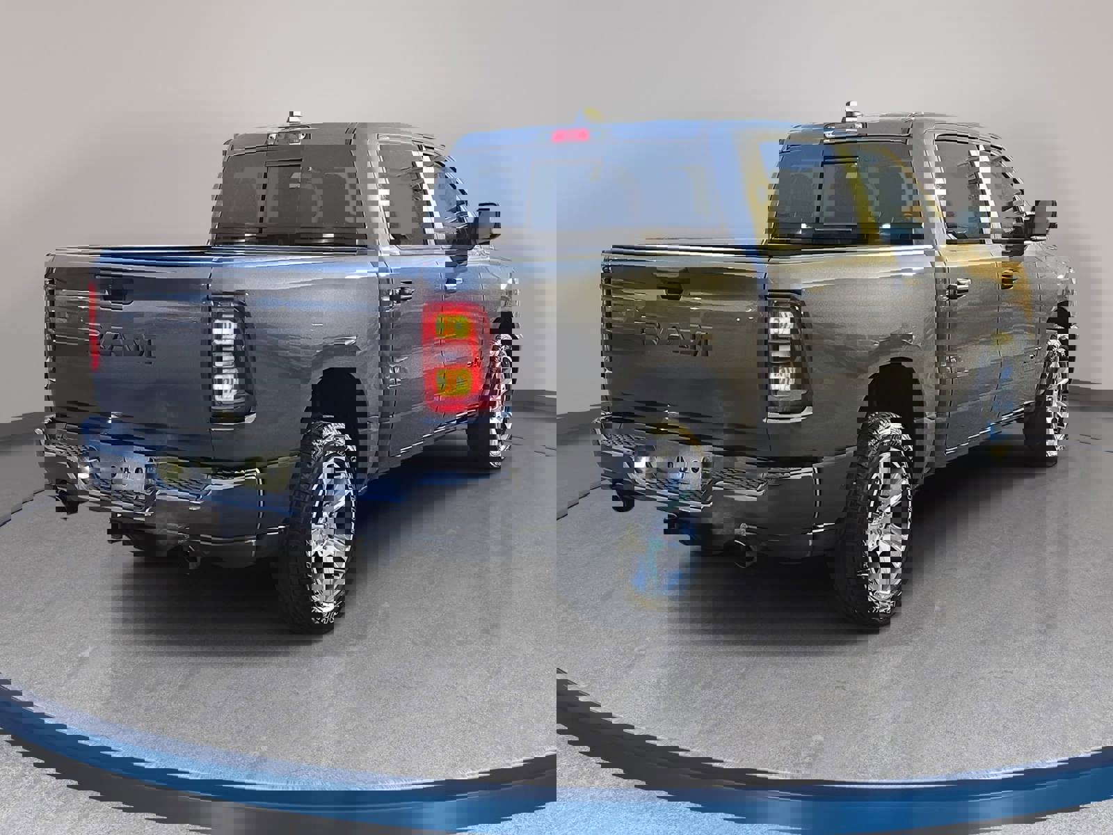 New 2026 RAM 1500 Express image 5