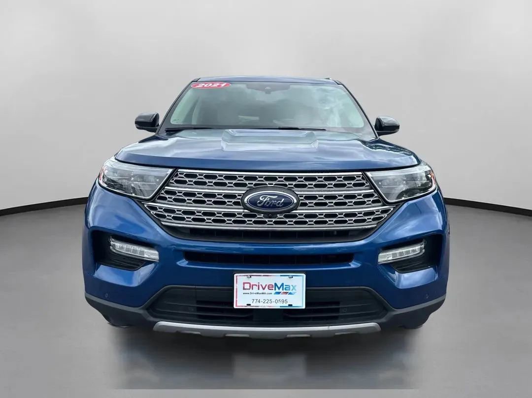 Used 2021 Ford Explorer Limited image 2