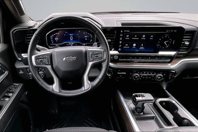 Used 2025 Chevrolet Silverado 1500 RST AWD/4WD image 9