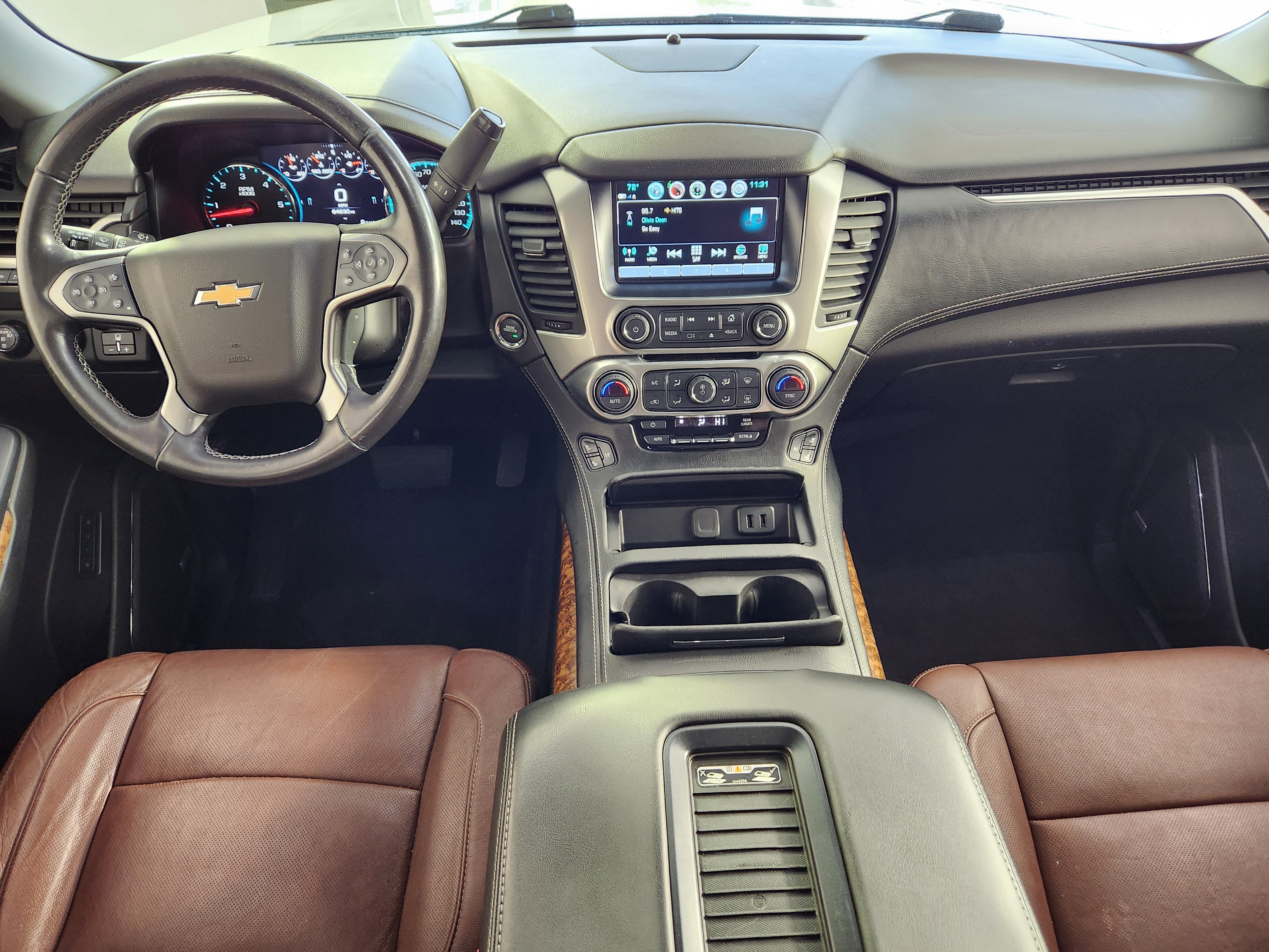 Used 2019 Chevrolet Suburban Premier w/ Premier Plus Edition image 16