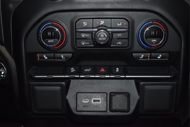 Used 2022 Chevrolet Silverado 1500 LT Trail Boss w/ Bed Protection Package AWD/4WD image 33