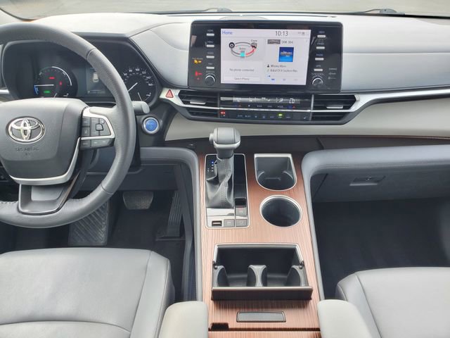 Used 2023 Toyota Sienna XLE FWD image 15