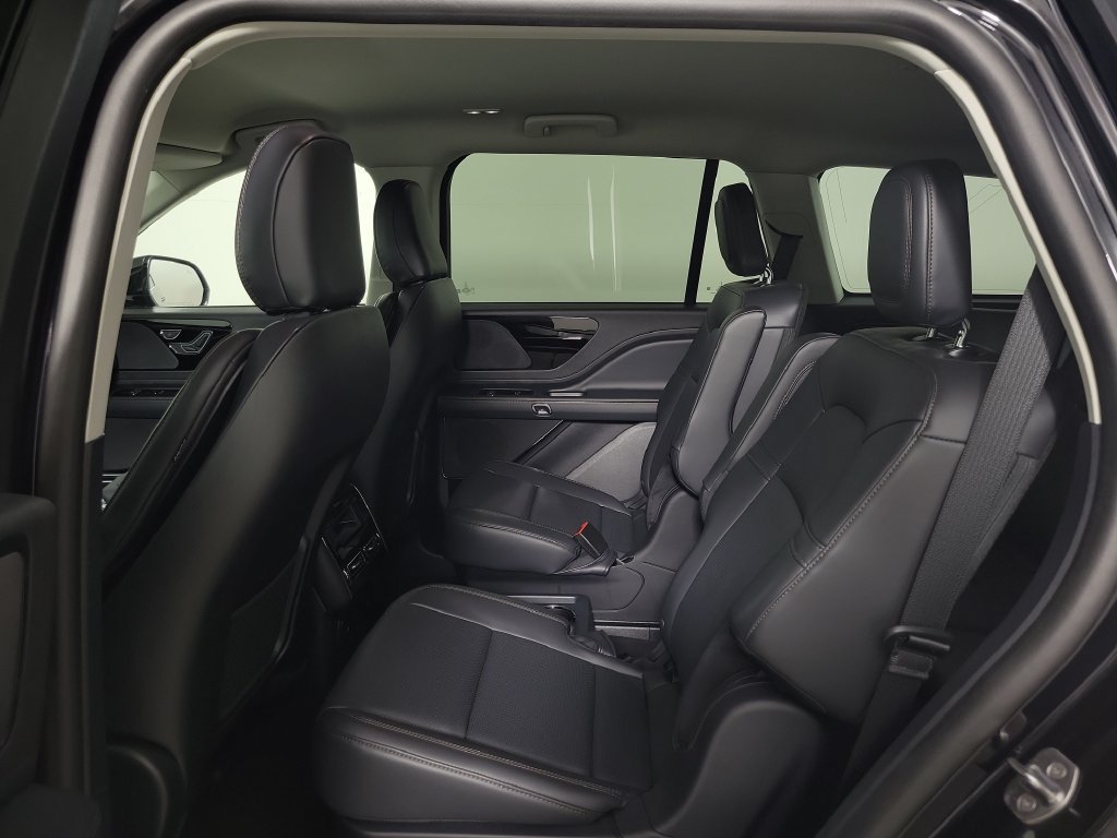 New 2026 Lincoln Aviator 2WD image 13
