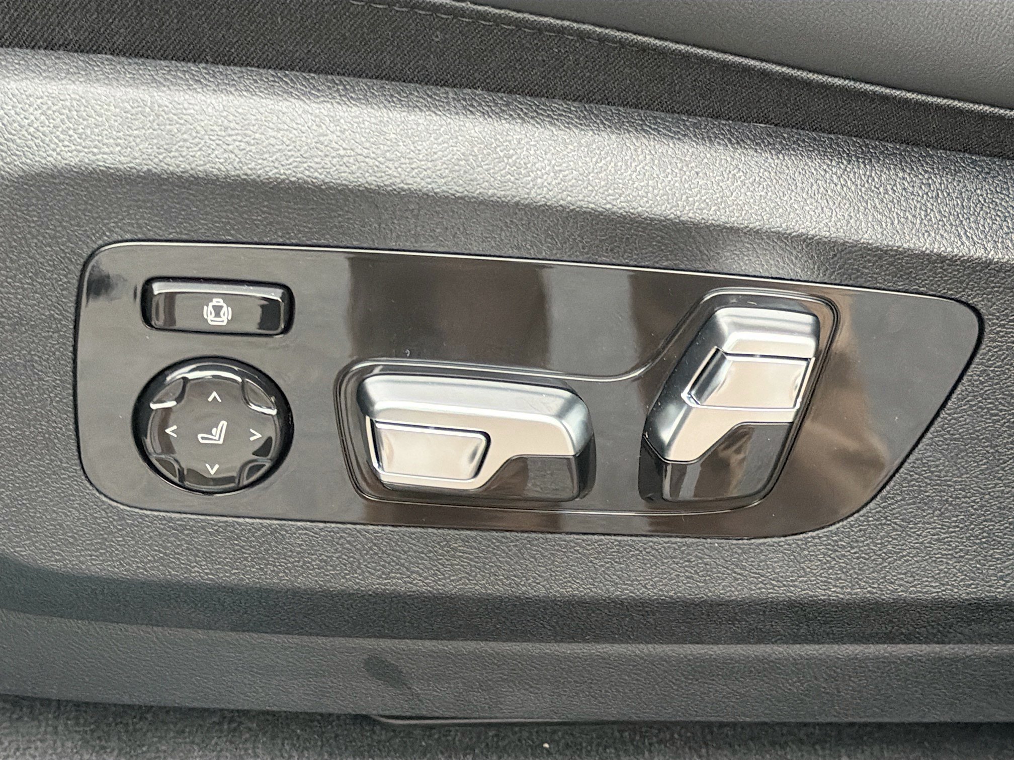 New 2027 BMW X7 M60i AWD/4WD image 26