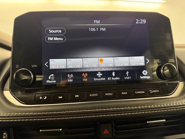 Used 2023 Nissan Rogue SL w/ SL Premium Package image 21