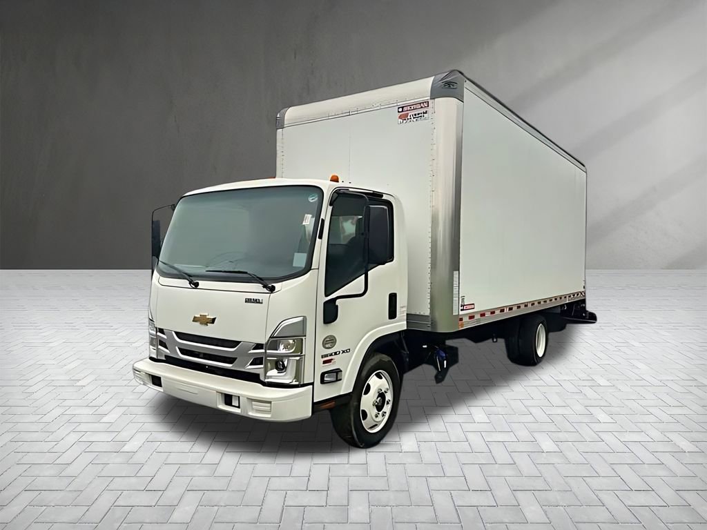 Used 2023 Chevrolet Low Cab Forward 5500XD RWD image 3